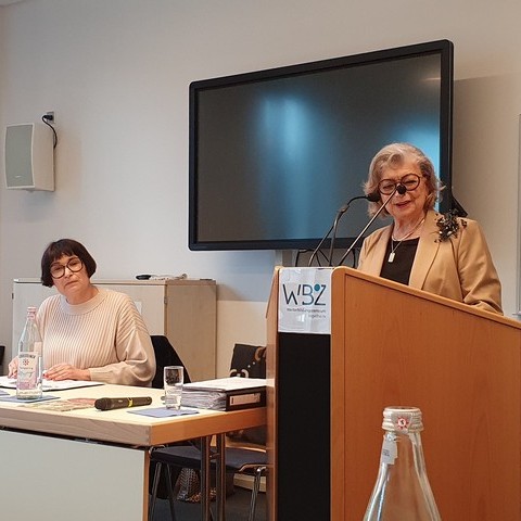 Bild 2 Einsamkeit03.24 Q